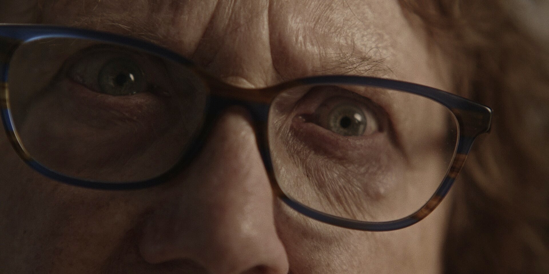 Photo 5 HUMBUG_STILL_4.jpg